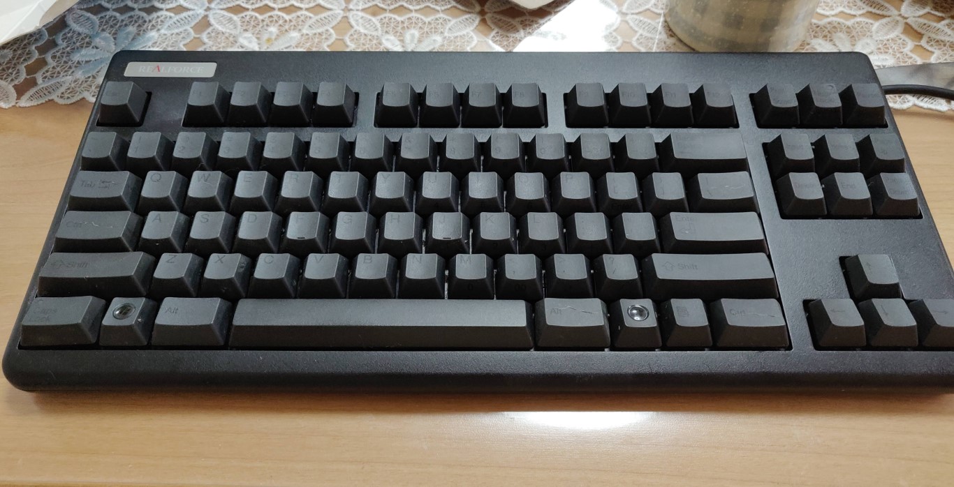 /img/2022/realforce87ub.jpg